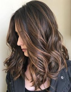 Brown Hair With Chocolate Highlights Rambut Brunette, Chocolate Brown Hair, Brown Balayage, Long Brown Hair, Brown Highlights, Brown Blonde Hair, Brown Hair With Highlights