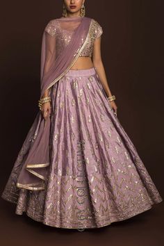 Purple Lehenga, Womens Bridesmaid Dresses, Indian Lehenga Choli, Yellow Lehenga, Lehnga Dress, Choli Designs, Indian Gowns Dresses, Indian Lehenga