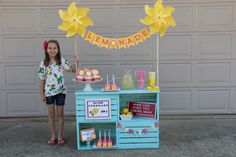 Kids Bake Sale, Cute Diy Ideas, Kids Lemonade Stands, How To Make Lemonade, Lemonade Decor, Diy Lemonade Stand, Kids Lemonade, Diy Lemonade, Lemonade Stands