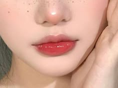 Lip Heart Shape, Small Heart Shaped Lips, Lip Filler Shape Ideas Korean, Heart Shaped Lips Aesthetic, Heart Lips Shape, Asian Hair Medium Length, Ulzzang Lips, Round Forehead, Lips Reference