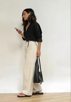 Linen Pants Outfit, Summer Pants Outfits, Work Fits, Elegante Casual, Casual Work Outfits, Mode Inspo