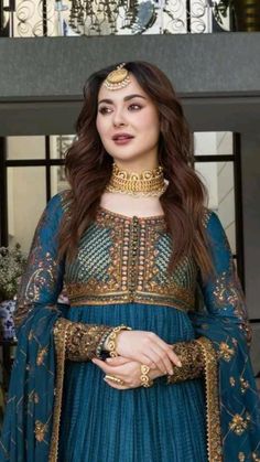 Hania Amir Dresses, Haniya Amir, Bride Illustration, Eid Looks, Pakistani Beauty, Dior Atelier, Hania Amir, Asim Jofa