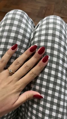 Esmalte Gabriela risque Basic Nails, Hand Pictures, Cute Gel Nails, Minimalist Nails, Gorgeous Nails, Acrylic Nail Designs, Diy Nails