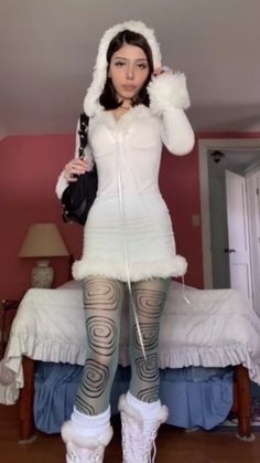 Yk2 Winter Outfits, Winter Yk2 Outfits, Cute Y2k Winter Outfits, Winter Outfits 2000s Style, Bimbocore Outfits Winter, Winter Outfits Y2k Snow, Winter Y2k Fashion, Y2k Snow Outfits, Russian Bimbocore Outfits