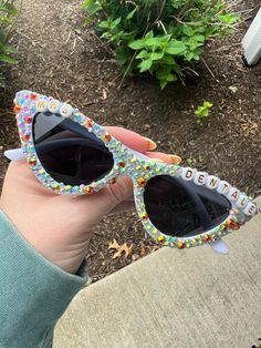 Trendy White Sunglasses With Custom Name, Customized Sunglasses, Decorated Sunglasses, Bedazzled Sunglasses, Bedazzled Stuff, Bachelorette Sunglasses, Coachella 2024, Coachella Party, Personalized Sunglasses