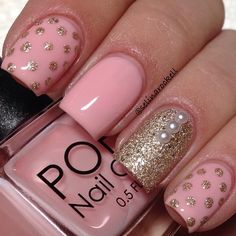 Instagram media by selinarockell  #nail #nails #nailart Manicure Gel, Cute Nail Art Designs, Dots Nails, Trendy Nail Art, Get Nails, Cute Nail Art, Fabulous Nails, Fancy Nails, Makati