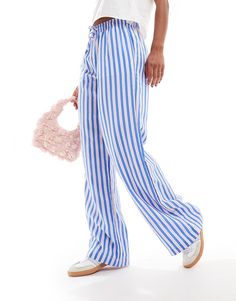 Pants by Bershka For days when denim won't do Stripe design Regular rise Elasticated drawstring waist Wide leg Pajama Pants Outfit, Charleston Outfits, Wide Leg Linen Trousers, Pant Trends, Winter Party Dress, Pantalon Large, Maxi Dress Trend, Swimwear Sale, Active Wear Leggings