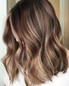 Purple Highlights Brown Hair, Highlights Brown Hair Short, Highlights Brown Hair Balayage, Brown Hair With Caramel Highlights, Brown And Blonde, Balayage Blonde