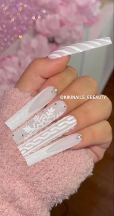 White Christmas Nails, Winter Nails Acrylic, Ombre Acrylic Nails, Nail Stuff, Long Acrylic Nails Coffin, Short Acrylic, Acrylic Nails Coffin Pink, Nails Done, Christmas Nails Acrylic