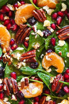 spinach salad with oranges, cranberries and pecans