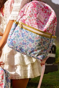 Cute Preppy Backpacks, Love Shack Fancy Suitcase, Love Shack Fancy Backpack, Loveshackfancy Backpack, Preppy Luggage, Preppy Packing, Senior 25, Cute Backpacks For School