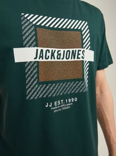 Best Mens T Shirts, Graphic Tee Ideas, Activewear Inspiration, Men Tees, Jack And Jones, Tee Ideas, Retro Graphic Tees, Man Logo, Winter Hoodies