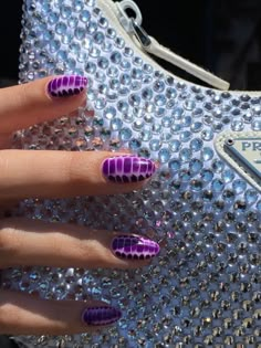 Purple Snake Print Nails, Reptile Print Nails, Alligator Nail Design, Purple Crocodile Nails, Purple Croc Nails, Serpent Nails, Alligator Nails, Bright Nails Neon, Nail Design Glitter