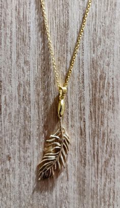 18" 18k gold plated necklace with beautiful feather pendant Feather Necklace, Feather Jewelry, Feather Pendant, Feather Necklaces, Gold Plated Necklace, Percy Jackson, Pendant Necklaces, Necklace Etsy, Jewelry Necklace Pendant