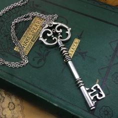 Witches Key - Chain Necklace Magic Key, Slytherin Aesthetic, Key Pendant Necklace, Vintage Inspired Jewelry, Key Necklace, Key Pendant, Bronze Color, Men Necklace, Vintage Necklace