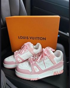 Zapatillas Louis Vuitton, Trending Shoes For Men, Louis Vuitton Sneaker, Louis Vuitton Trainers, Louis Vuitton Shoes Sneakers, Lv Sneakers, Louis Vuitton Sneakers, Pretty Shoes Sneakers