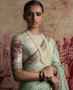 Sabyasachi Mukherjee saree Sabya Sachi, Sari Ideas, Blouses Pattern, Khatli Work, Bride Collection, Sabyasachi Sarees, Saree Jackets, Blouse Designs High Neck, Indian Designers