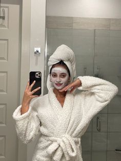 Bathrobe Mirror Selfie, At Home Spa Aesthetic, Mask Selfie Aesthetic, Luxe Shower Aesthetic, Bath Robe Aesthetics, Girl In Bathrobe Aesthetic, Night Robe Aesthetic, Pampering Aesthetic, Bathrobe Selfie