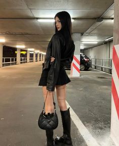 Snow Girl, Hair Icon, Gothic Clothes, Future Style, Concert Fits, Cool Fits, How To Pose, Girly Fashion, Insta Photo Ideas