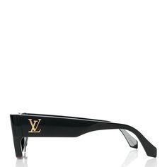 This is an authentic pair of LOUIS VUITTON LV Clash Square Sunglasses Z1579E in Black. These sunglasses feature an oversized black frame and square lenses. The temples feature a gold LV logo. Lv Logo, Square Sunglasses, Black Frame, Lenses, Louis Vuitton, Sunglasses, Square, Frame, Gold