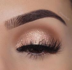 Wedding Hairstyles And Makeup, Gold Eye Makeup, Cheesecake Dip, Makeup Tip, Best Bridal Makeup, Braut Make-up, How To Apply Eyeshadow