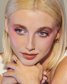 2024 Beauty Trends, Beauty Shoot Editorial, 2024 Makeup Trends, Lisa Eldridge, Emma Chamberlain, So Funny, Pretty Makeup, Cute Makeup, Aesthetic Makeup