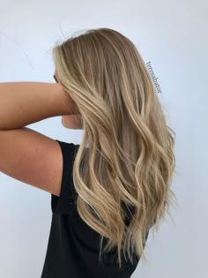 California Blonde Hair Sun Kissed, Dirty Blonde Hair With Highlights, Natural Blonde Highlights, Rambut Brunette, Highlight Ideas, Tan Skin Blonde Hair, Summer Blonde Hair, Summer Blonde, Blonde Highlight