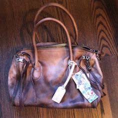 Brand New Never Used. 100% Leather. Tags Still Attached. Style Is Called Sunny Hill. Old Trend Handbags, Urban Outfitters Store, Anthropologie Purse, Trend Bags, Aldo Purses, Leather Tags, Envelope Purse, Tote Outfit, Juicy Couture Charms