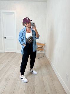 Shop '47 New York Yankees Adjustable … and other curated products on LTK, the easiest way to shop everything from your favorite creators. Farm Field Trip Outfit, Midsize Influencers, How To Style Black Joggers, Joggers Outfit Mujer, Denim Joggers Outfit, Outfit Inspo Midsize, Styling Joggers, Black Joggers Outfit, Mama Outfits