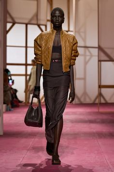 Fashion 2025, Style Analysis, Capsule Outfits, Hermes Paris, Daily Look, Marie Claire, Leather Jackets, Runway Fashion, Editorial Fashion