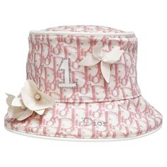 Condition : very good Made in France Gender: woman Size: 57 Material : cotton Colors : pink and white French Hats, Dior Bucket Hat, Dior Diorissimo, Pink Bucket Hat, Dior Hat, White Bucket Hat, Leather Beret, Monogram Hats, Luxury Gifts For Her