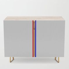 the sideboard has two different colored lines on it