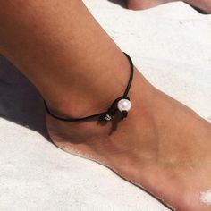 Black Leather Anklet for Women, Three Pearl Ankle Bracelet, June birthstone Birthday gift for teenag Pearl Ankle Bracelet, Leather Anklets, Birthday Daughter, Anklet For Women, Ankle Jewelry, Daughter Jewelry, Pagan Jewelry, Beach Boho, Birthstone Bracelet