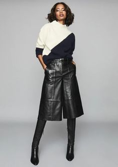 How To Wear Culottes, Culottes Outfit, Leather Culottes, Fashion Forward Outfits, Cooler Look, Looks Street Style, 가을 패션, Komplette Outfits