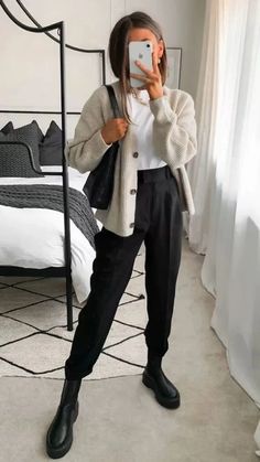 Trendy Casual Going Out Outfit, Black On Black Dress Outfits, White Pants Professional Outfit, Womens Work Outfits Petite, Minimal Outfits For Women Winter, Black Trousers Outfit Business Casual, Professional Casual Outfits Women Fall, Unexpected Outfit Combo, Edgy Real Estate Outfits