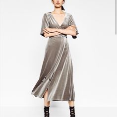 Never Worn! Stretchy Velvet. Midi Dress. For The Length Info: The Model Is 5”5 Tall, See Last Pic Pleases. Silver Velvet Dress, Velvet Clothing, Zara Midi Dress, Velvet Wrap Dress, Grey Christmas, Silk Velvet, Maxi Wrap Dress, 2016 Fashion, Christmas Dress