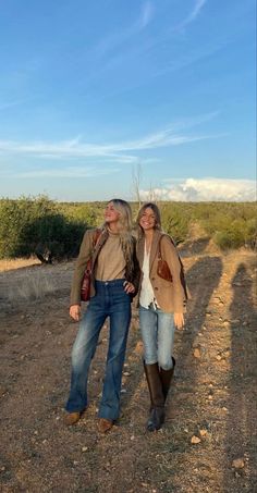 Fall Outfits Country Casual, Farm Dinner Outfit, Soho Farmhouse Outfit, Barbour Aesthetic, Ranch Outfits For Women, Outfit Campo, Montana Fashion, Winter Cowgirl, Aesthetic Blonde Hair