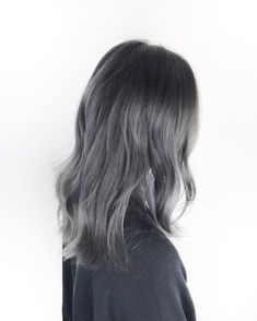 Hair Color Grey, Hair Lights, Silver Ombre Hair, Cheveux Oranges, Silver Ombre, Super Hair