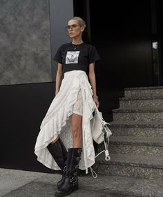 Tulle Skirt Outfit Casual Street Style, Grammy Awards Red Carpet, Tulle Skirts Outfit, Costume Noir, Fashion Victim, Of Outfits, Fashion People