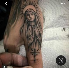 Biblical Tattoos Sleeve For Women, Side Hand Tattoos For Guys, Rare Tattoos Men, Thumb Tattoos, La Tattoo, Knuckle Tattoos, Chicano Style Tattoo