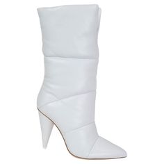 100% authentic Off-White x Jimmy Choo 'Sara' collaboration for Spring/Summer 2018 in white padded and quilted lambskin. The design has a futuristic feel, raised by a conical heel and finished with a pointed toe. The leather boots offer a perfect blend of the two brands. Brand new but show some glue stains on the left boots on the side. Measurements Imprinted Size 37 Shoe Size 37 Inside Sole 24cm (9.4in) Width 7.5cm (2.9in) Heel 10cm (3.9in) Shaft 23cm (9in) All our listings include only the list White Quilt, Shoes White, Designer Heels, Quilted Leather, Primavera Estate, Jimmy Choo, Leather Boots, Heeled Boots, Clothing And Shoes