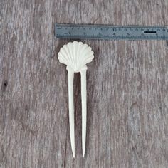 Seashell Hair Stick Hand Carved Wooden Scallop Shell Hair - Etsy Japan Ceramic Hair Pin, Shell Hair Pin, Wooden Hair Pins, Carving Hair Sticks, Sea Shell Bobby Pins, Wooden Hair Sticks Handmade, Wood Carving Hair Stick, Fantasy Crown, Ceramic Hair