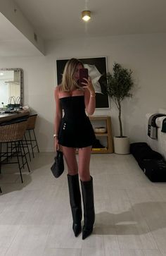 @brietosk Rich Going Out Outfits, Going Put Outfits, Knee High Boots Clubbing Outfit, Fancy Bday Outfits, Heeled Boots Outfit Aesthetic, All Black Baddie Outfits Night Out, Going Out Outfits Restaurant, Going Out Dress With Boots, Black Boots Outfit Going Out