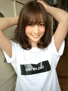 Bob Hairstyles With Bangs, Kawaii Hairstyles, Shot Hair Styles, Platinum Blonde Hair, Favorite Hairstyles, Model Hair, Medium Hair Styles, Beautiful Hair