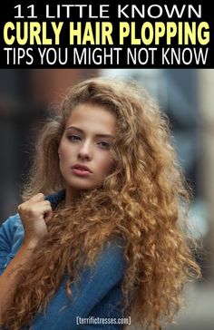 Plopping Hair, Plopping Curly Hair, Curl Talk, Hair Plopping, Tips Hair, Costume Noir, Curly Hair Photos, Blonde Curly Hair, Medium Short Hair