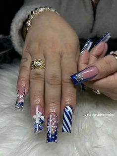 #acrylic Instagram - @ klasiiana Blue Christmas Nails, Dream Nails, Blue Christmas, Christmas Nails, Nail Inspo, Nails, Christmas