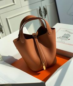 Dream Bag, Handbag Heaven, Ladies Handbags, Aesthetic Grunge, Hermes Birkin, Designer Handbags, Luxury Bags, Women Handbags, Shoe Accessories