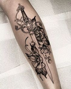 Goth Girl Tattoo Ideas, Goth Tattoos For Women, Woman Warrior Tattoo, Daggar Tattoo, Jade Tattoo, Traditional Dagger Tattoo, Darkside Tattoo, Tattoo Perna