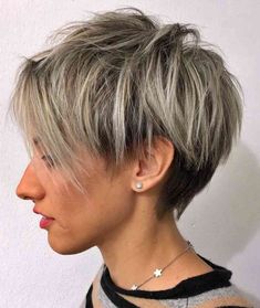 12 Best Short Choppy Hairstyles To Try This Season Choppy Cut, Trendy We Fryzurach, Choppy Pixie Cut, Short Choppy Haircuts, Choppy Haircuts, Choppy Bob Hairstyles, Choppy Hair, Short Grey Hair, Short Choppy Hair