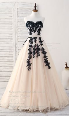 Baju Kahwin, Wedding Dress Black, Prom Dresses 2018, Cute Prom Dresses, Pretty Prom Dresses, Black Evening Dresses, Wedding Gowns Lace, Black Wedding Dresses, Prom Dresses Ball Gown